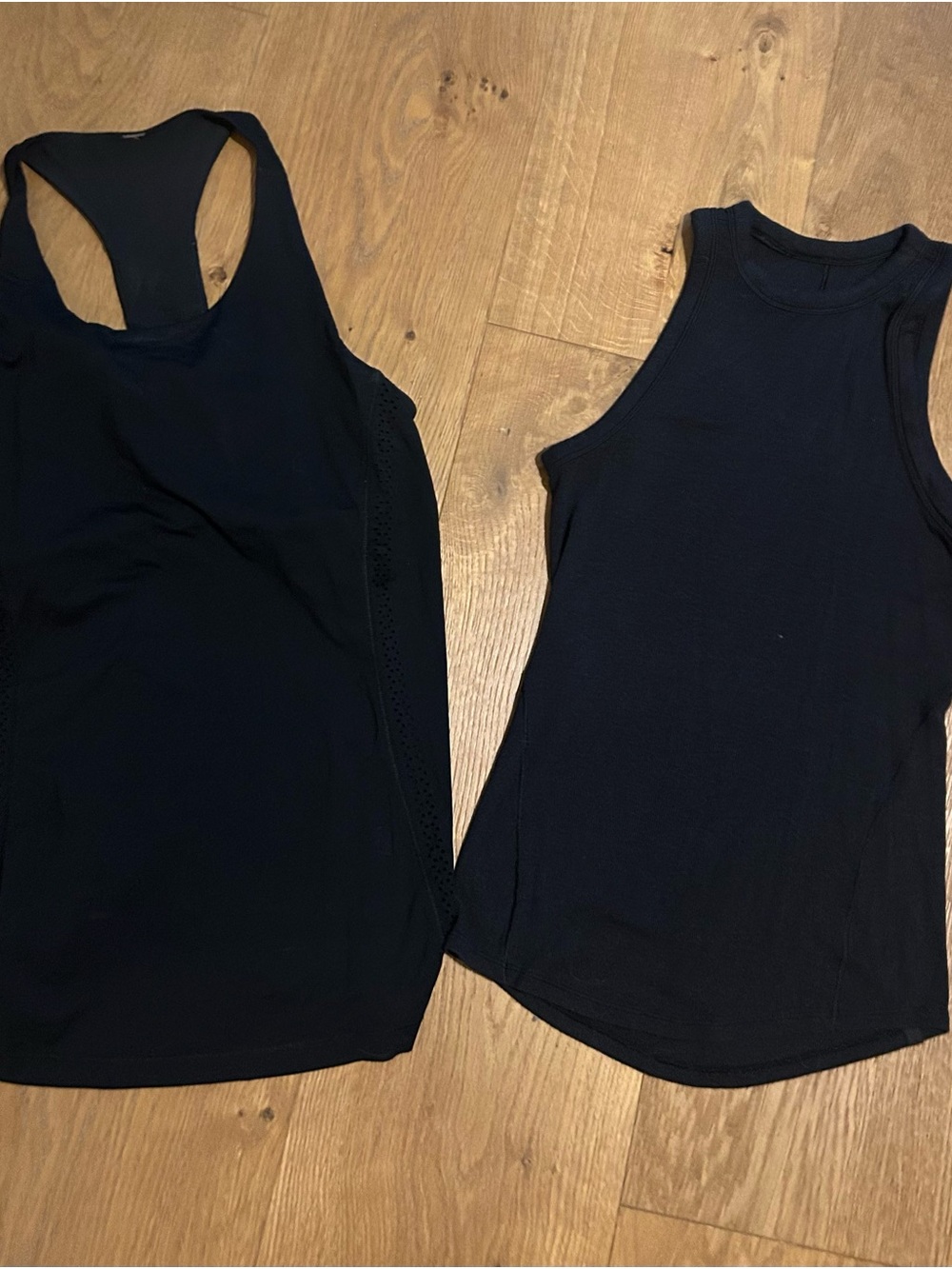 lululemon athletica 3x Performance Tank Top - Picture 2 of 6